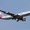 China Airlines A340-313X(B-18801)@TIA_1(2)_20100810.jpg