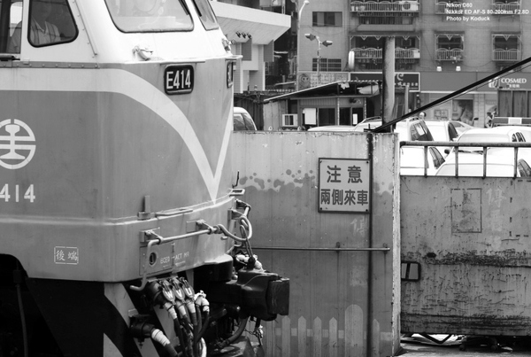 松山站內E414_1(3)_20080904.jpg