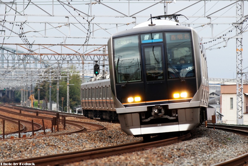 321系電車@山崎東_2(2)_20100228.jpg