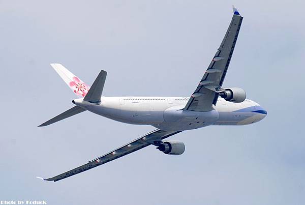 China Airlines A330-302(B-18309)@TIA_1(2)_20100825.jpg