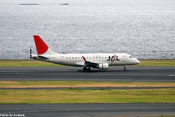 J-Air ERJ-170-100ST(JA211J)@Haneda_1(2)_20100914.jpg