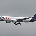 FedEx B777-SF2(N850FD)@VVVH_1(2)_20100626.jpg