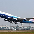 China Airlines B747-409(B-18210)@TIA_1(2)_20110531.jpg