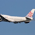 China Airlines B747-400(N168CL)@TIA_3(2)_20100608.jpg