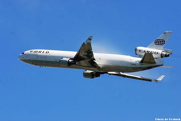 World Airways Cargo MD-11F(N275WA)@TIA_1(2)_20101011.jpg