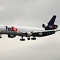 FedEx MD-11F(N623FE)@VVVH_1(2)_20100625.jpg