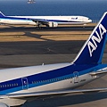 ANA B777-281(JA8199)@Haneda_2(2)_20100910.jpg