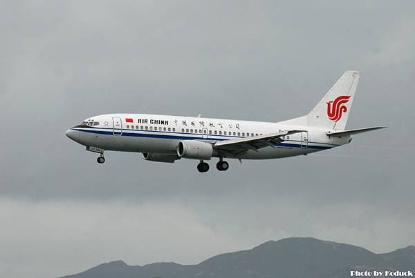 Air China B737-3Z0(B-2951)@VHHH_1(2)_20100625.jpg