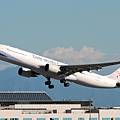 China Airlines A330-302(B-18303)@TIA_1(2)_20100820.jpg