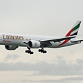 Emirates SkyCargo B777-F1H(A6-EFD)@VHHH_1(2)_20100625.jpg