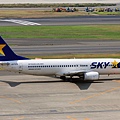 Skymark Airlines B737-86N(JA737K)@Haneda_1(2)_20100911.jpg