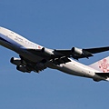 China Airlines Cargo B747-409F(SCD)(B-18723)@TIA_1(2)_20100813.jpg