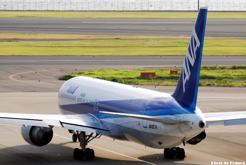 ANA B767-381(JA8274)@Haneda_1(2)_20100914.jpg