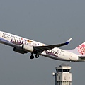 China Airlines B737-800(B-18610)@TIA_1(2)_20100608.jpg