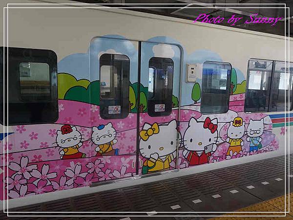 西武池袋kitty列車9.jpg