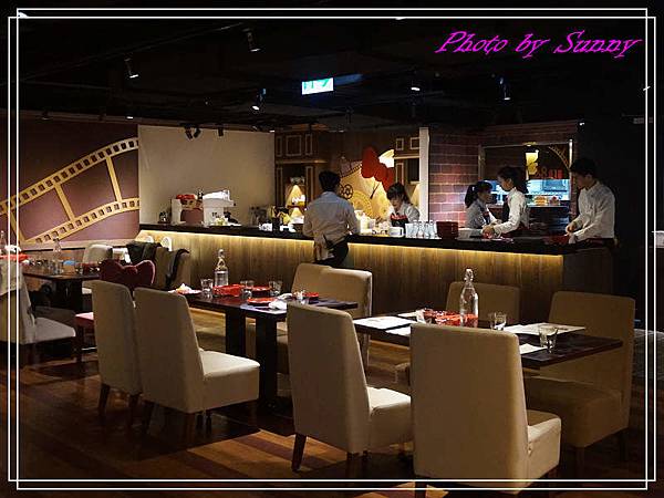 Hello kitty Red Carpet美式餐廳13.jpg Hello kitty Red Carpet美式餐廳13.jpg