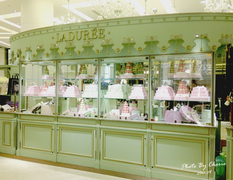 LADUREE005.jpg LADUREE005.jpg