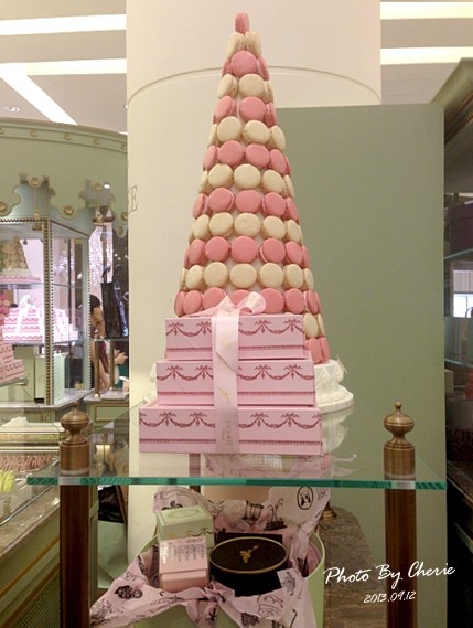 LADUREE006.jpg LADUREE006.jpg