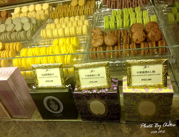 LADUREE008.jpg LADUREE008.jpg