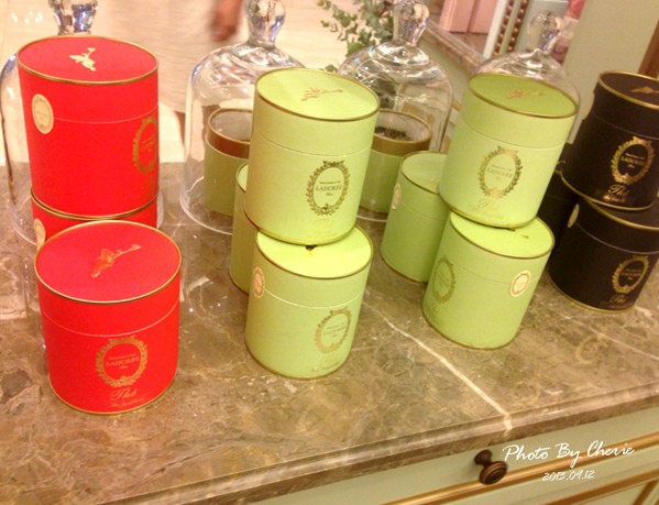 LADUREE015.jpg LADUREE015.jpg