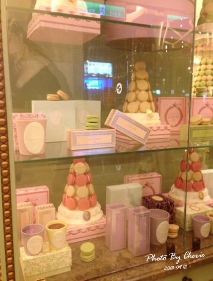 LADUREE018.jpg