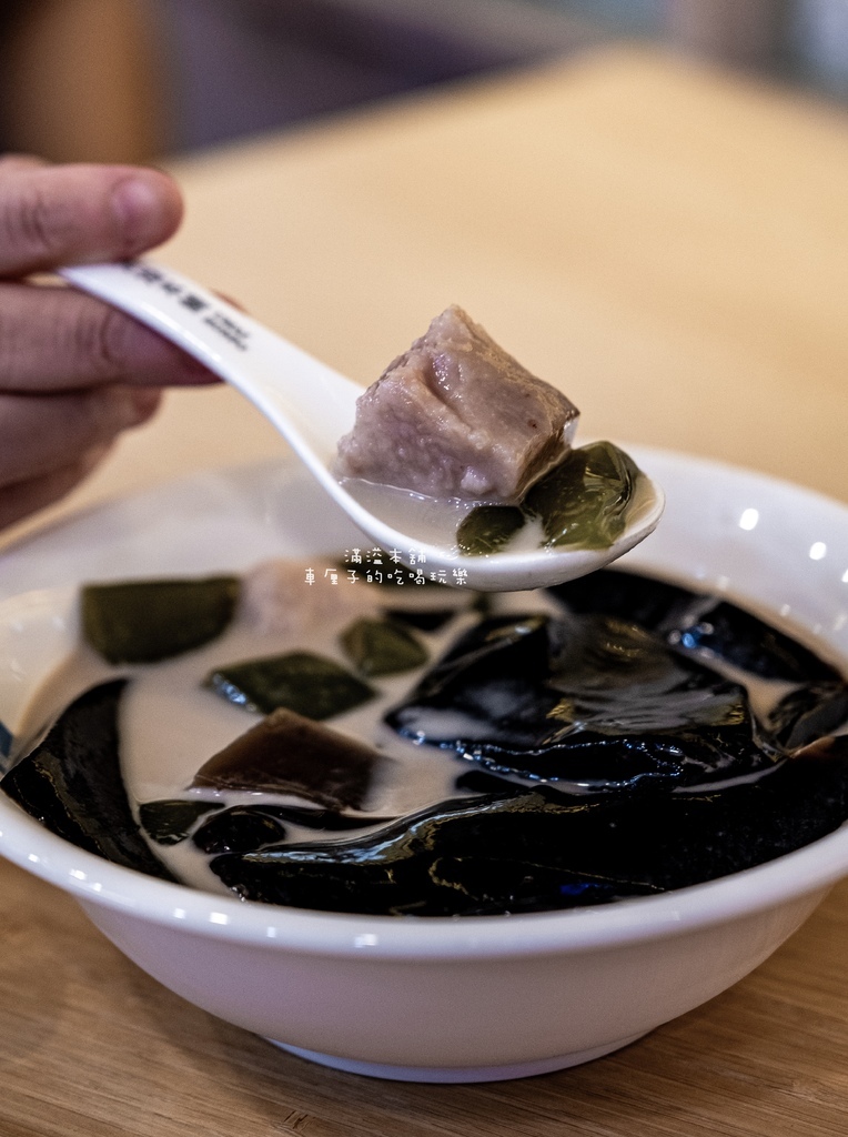 [高雄]左營區。滿溢本舖-高雄巨蛋富國店