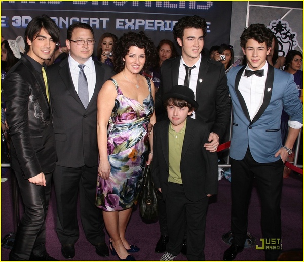 jonas brothers 3d premiere 11