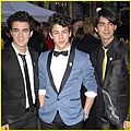 Jonas Brothers To Launch Clothing Line 