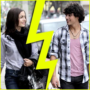 camilla-belle-joe-jonas-split.jpg