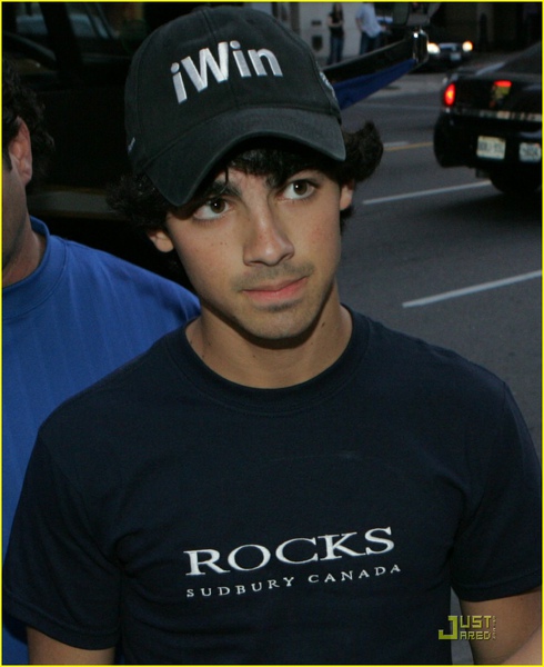 jonas-brothers-camp-rock-2-commences-03.jpg