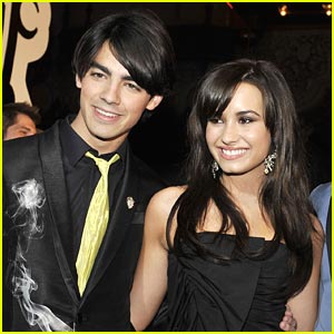 demi-lovato-joe-jonas-dating-no.jpg