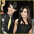 demi-lovato-joe-jonas-dating-no.jpg