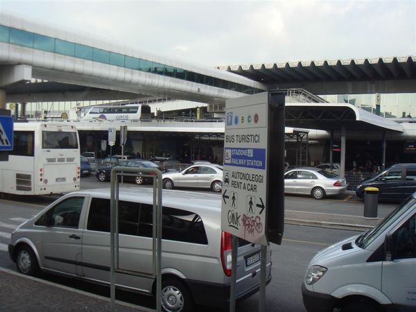 110814_達文西機場.JPG