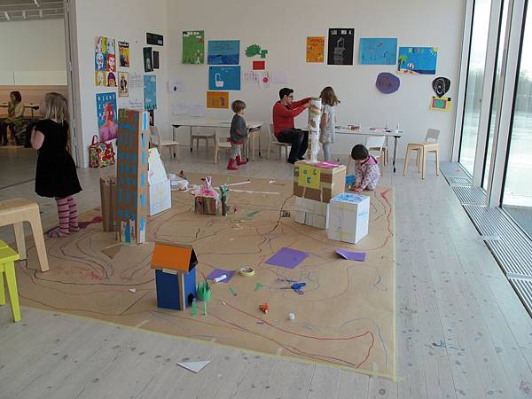 瑞典于默奧圖像藝術館的文化開放幼兒園