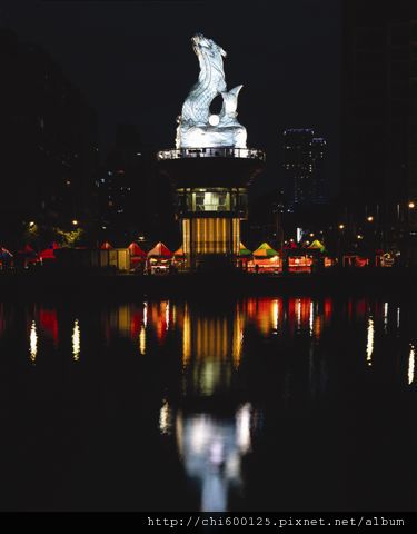 鰲魚地標夜景.jpg