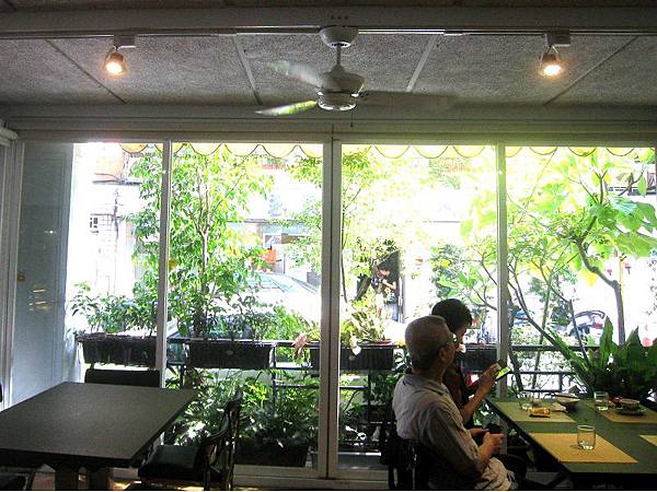 IMG_0037(001) IMG_0037(001)