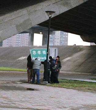 071.JPG 071.JPG