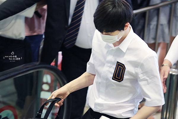 150704 김포 공항 출국 수호  11