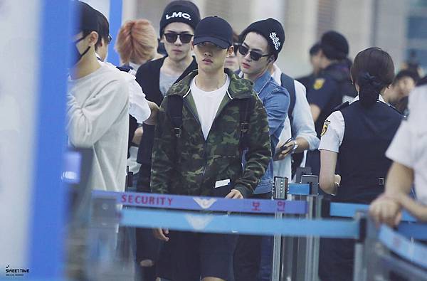 150920 인천 공항 출국 수호6.jpg