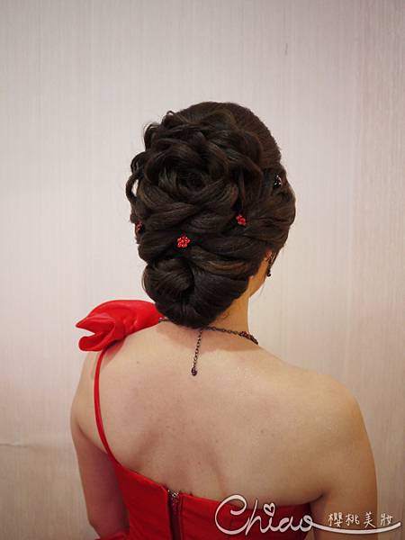 紅色禮服_典雅花型編髮_4.JPG