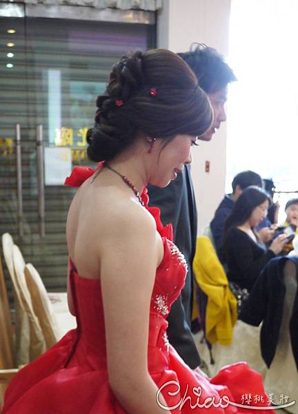 紅色禮服_典雅花型編髮_6.JPG