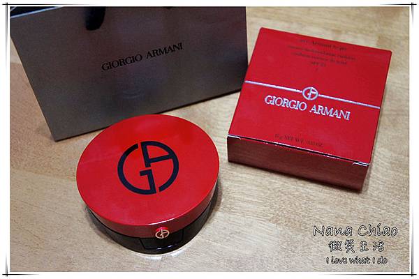 GIORGIOARMANI 訂製絲光精華氣墊粉餅(紅絲絨)01.jpg