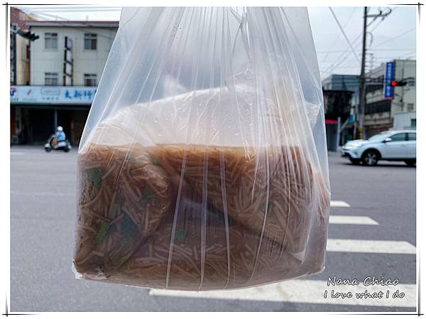 沙鹿美食-鹿寮美食+鹿寮成衣商圈-鹿寮三輪車大腸麵線07.jpg