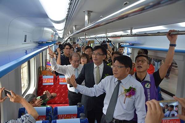 20180903台鐵更新EMU500型電聯車　新左營～屏東轉乘優化列車首航-7.JPG