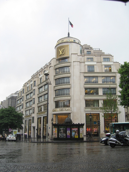 香榭大道上的LV旗艦店