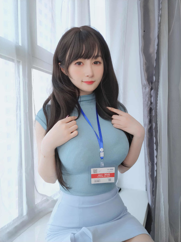 白銀81 - 巨乳の後輩 (6).jpg