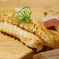 上引水產-炙燒綜合握壽司 (5)