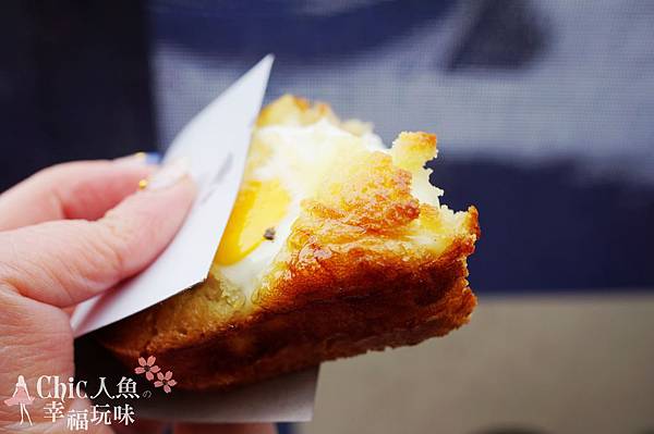 首爾新村街頭-超美味雞蛋雞蛋糕 (15)