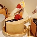 TADASHI YANAGI CAKE (3)