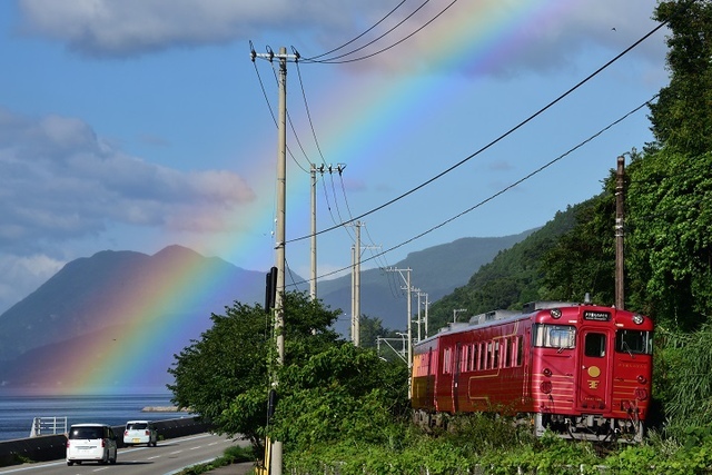 伊予灘ものがたり（夏）.jpg - 伊予灘旅物語觀光列車（伊予灘ものがたり)